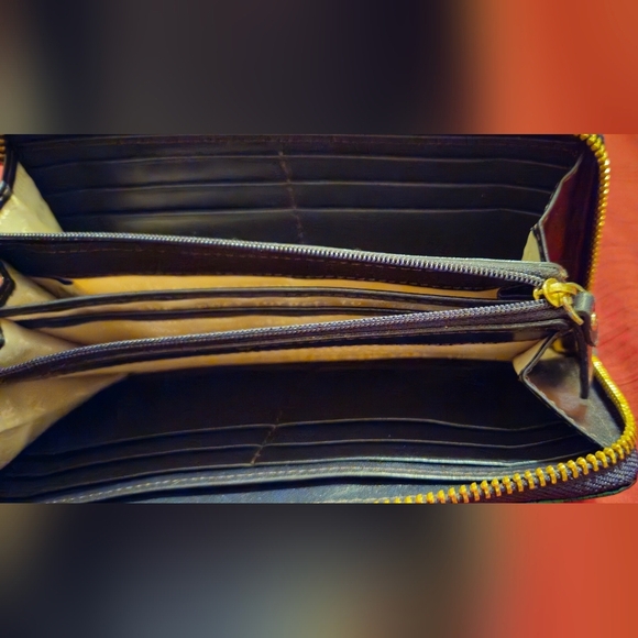 Kate Spade Black and Green Hedgehog Wallet - Picture 9 of 12